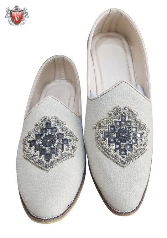 Men’s Cream Micro-Leather Jutti – Silver-Blue Dabka & Kardana Work