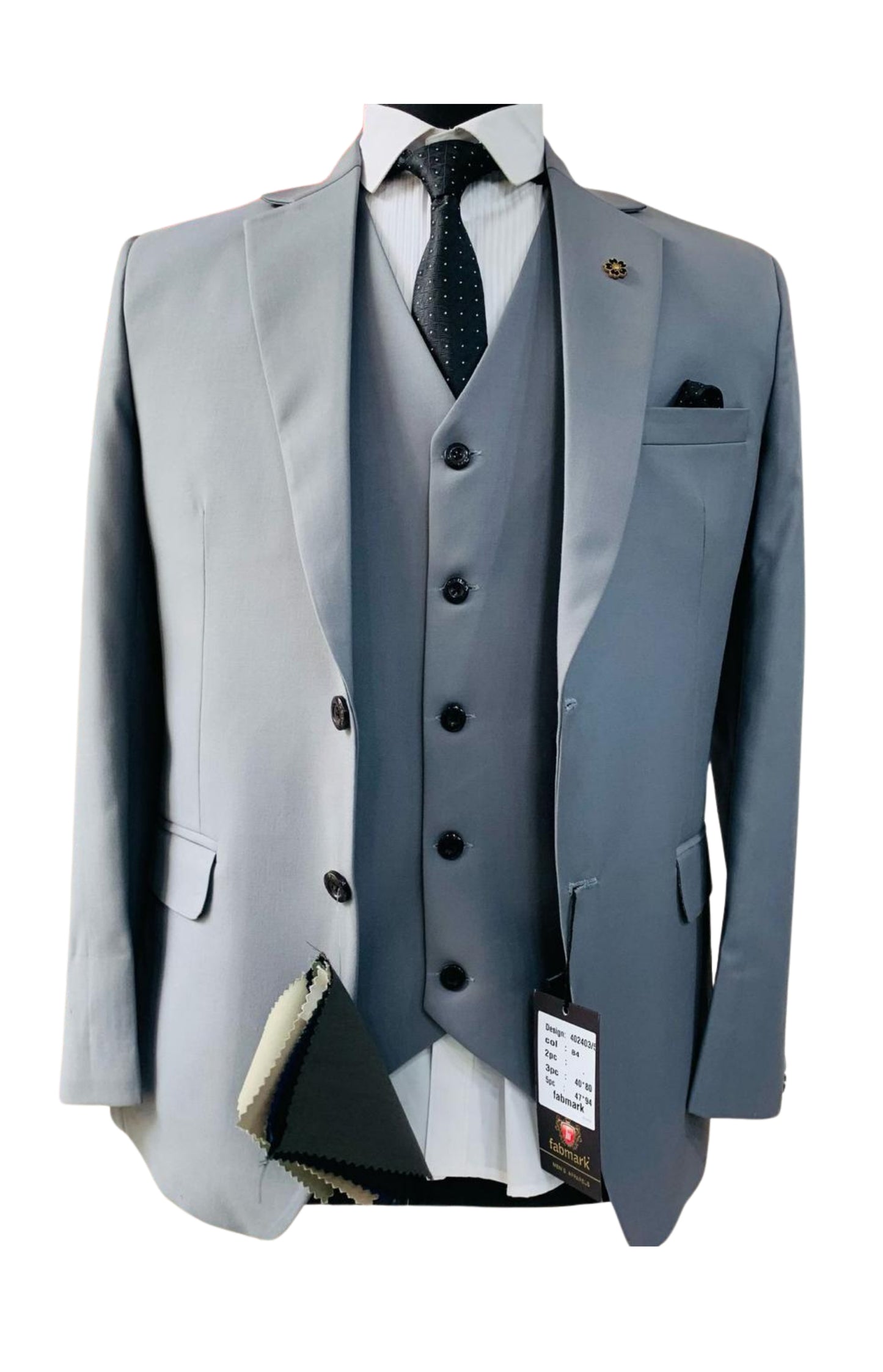 Sleek Charcoal Grey Men's Suit - Power Dressing for the Modern Era