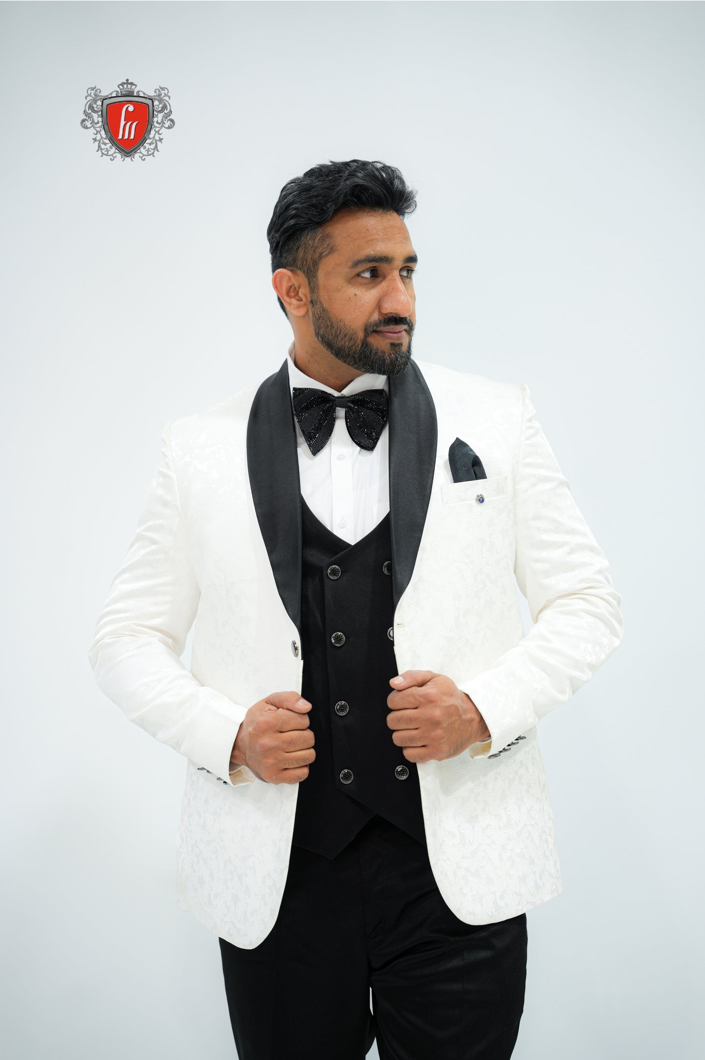 Men’s White Tuxedo 3-Piece Suit with Black Satin Lapel – Elegant Formalwear