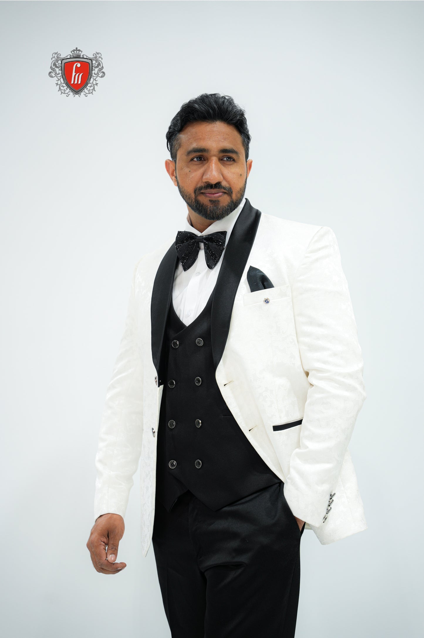 Men’s White Tuxedo 3-Piece Suit with Black Satin Lapel – Elegant Formalwear