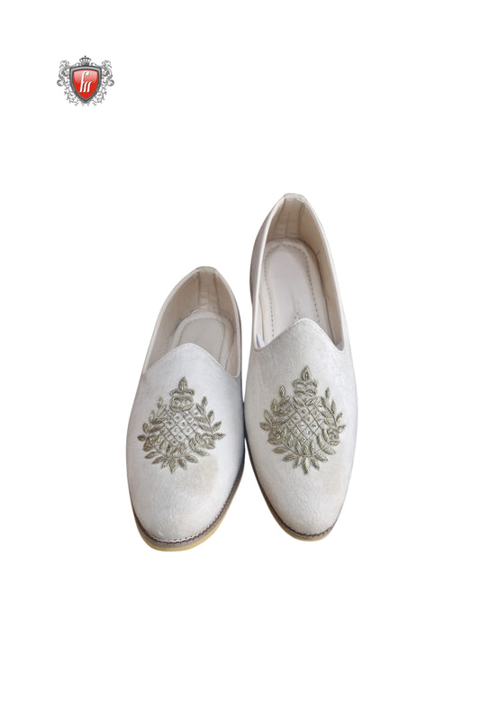White Ethnic Jutti with Silver Leaf & Crest Embroidery