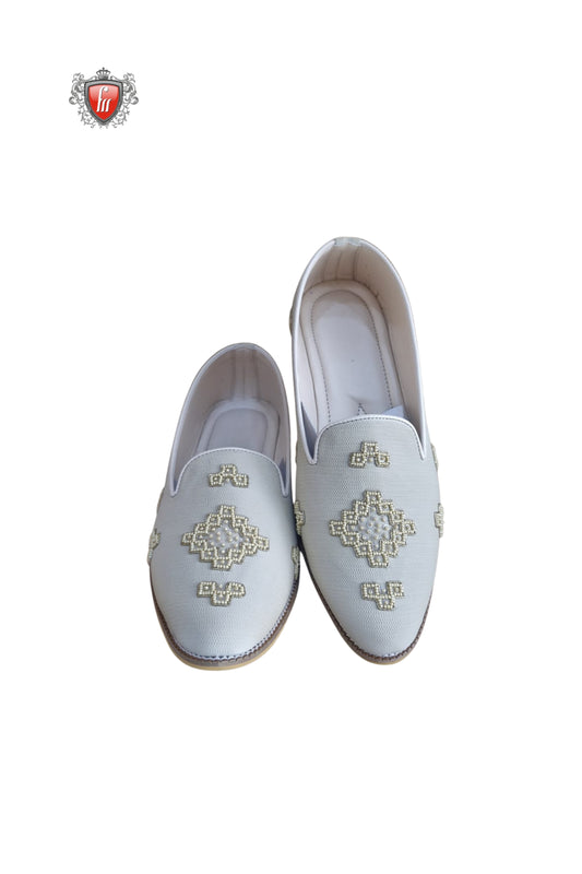 White Pearl-Embroidered Jutti with Geometric Motifs