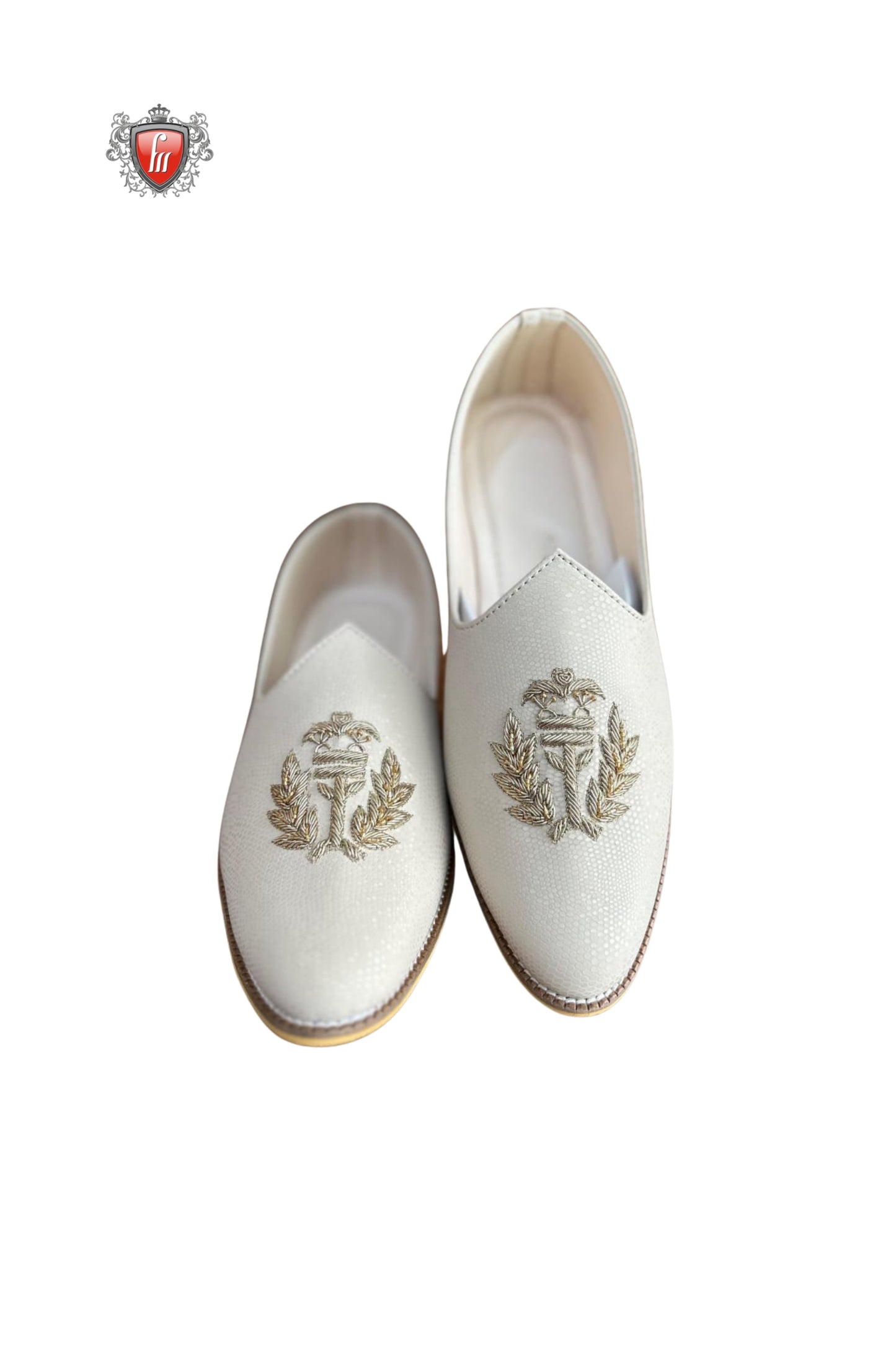 Men’s White Ethnic Jutti with Golden Laurel Crest Embroidery – Handcrafted Wedding Footwear