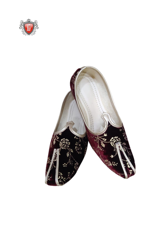 Fabmark Maroon Velvet Jutti – Floral Golden Embroidered Ethnic Footwear