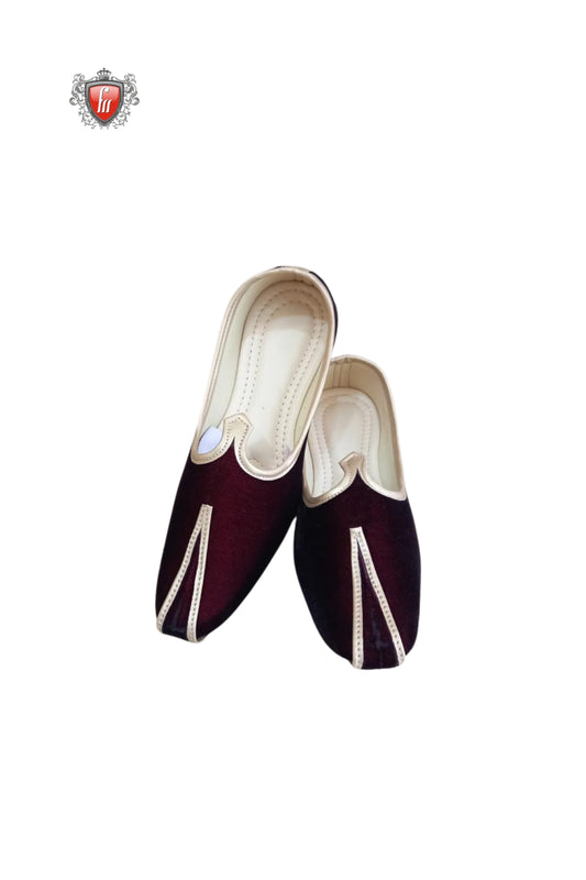 Fabmark Maroon Velvet Jutti – Classic Elegance with Royal Appeal