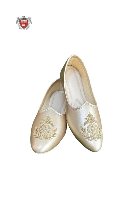 Fabmark Golden Satin Jutti with Pineapple Motif Embroidery – Elegant Ethnic Footwear
