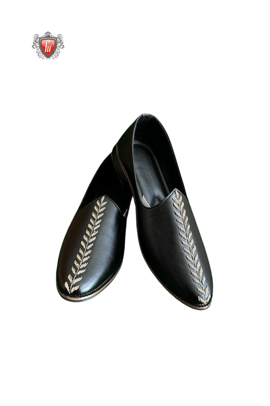 Fabmark Black Jutti with Golden Leaf Embroidery – Classic Charm for Festive Occasions