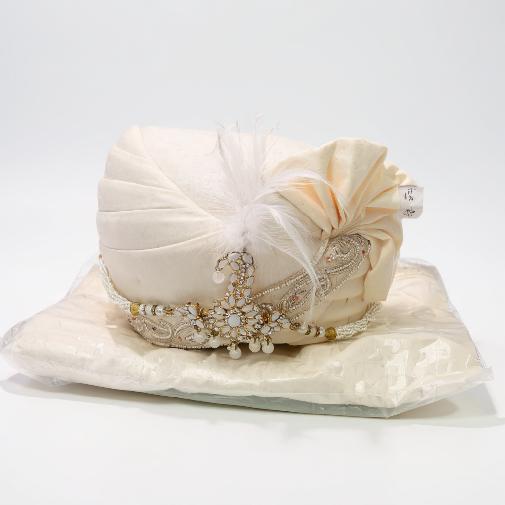 Ivory Groom Pagri with Kundan Brooch | Classic Wedding Safa