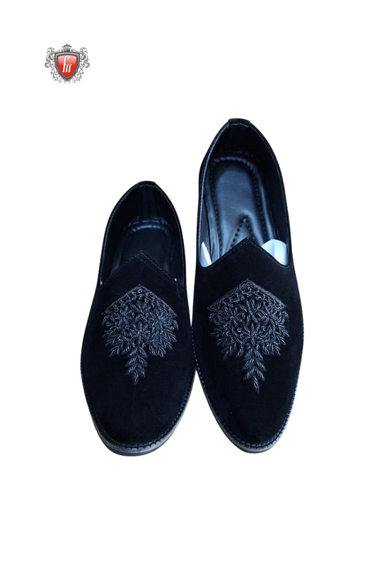 Men’s Black Velvet Ethnic Jutti with Tone-on-Tone Embroidery – Handcrafted Traditional Footwear
