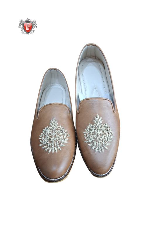 Men’s Brown Embroidered Ethnic Jutti – Traditional Handcrafted Footwear