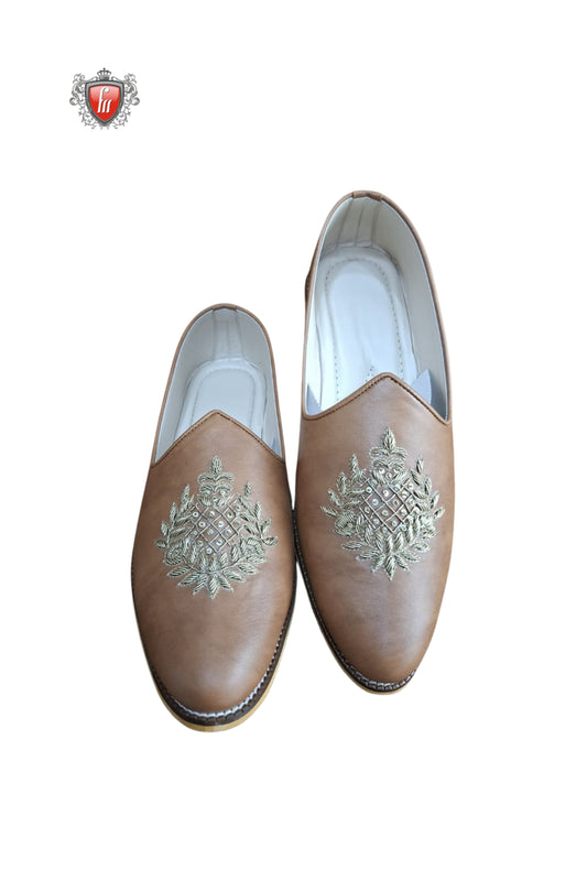Men’s Brown Ethnic Jutti with Golden Embroidery – Handcrafted Festive Footwear