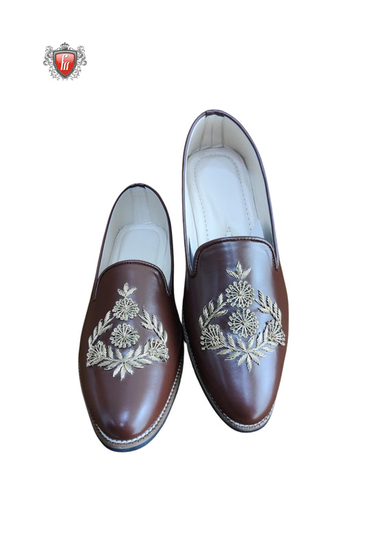 Men’s Brown Ethnic Jutti with Golden Laurel Embroidery – Handcrafted Traditional Footwear