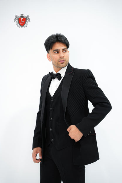 Timeless Men's Black Formal Tuxedo – Satin Finish & Modern Shoulder Design