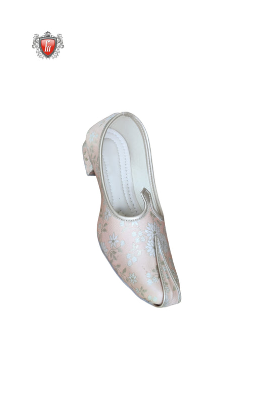 Peach Floral Embroidered Mojari – Elegant Traditional Footwear for Men