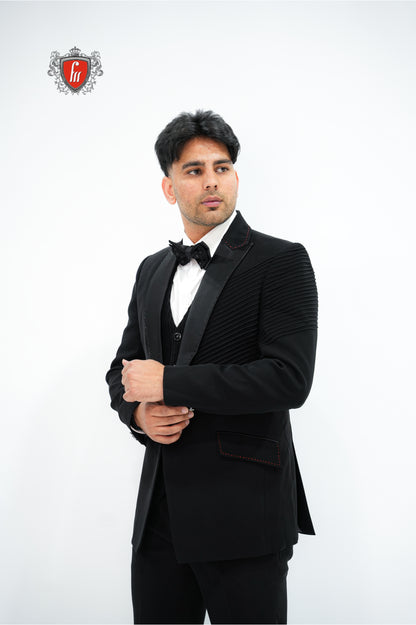 Timeless Men's Black Formal Tuxedo – Satin Finish & Modern Shoulder Design