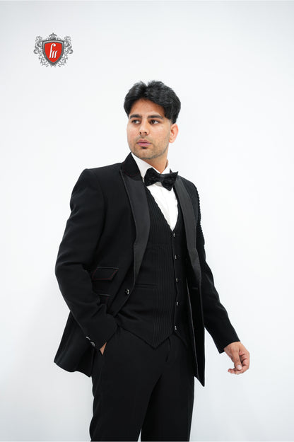 Timeless Men's Black Formal Tuxedo – Satin Finish & Modern Shoulder Design