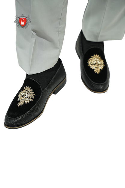 Men’s Black Embroidered Jutti – Regal Slip-On for Weddings
