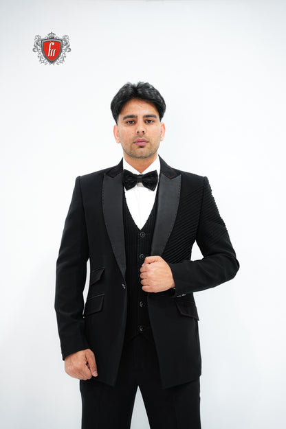 Timeless Men's Black Formal Tuxedo – Satin Finish & Modern Shoulder Design